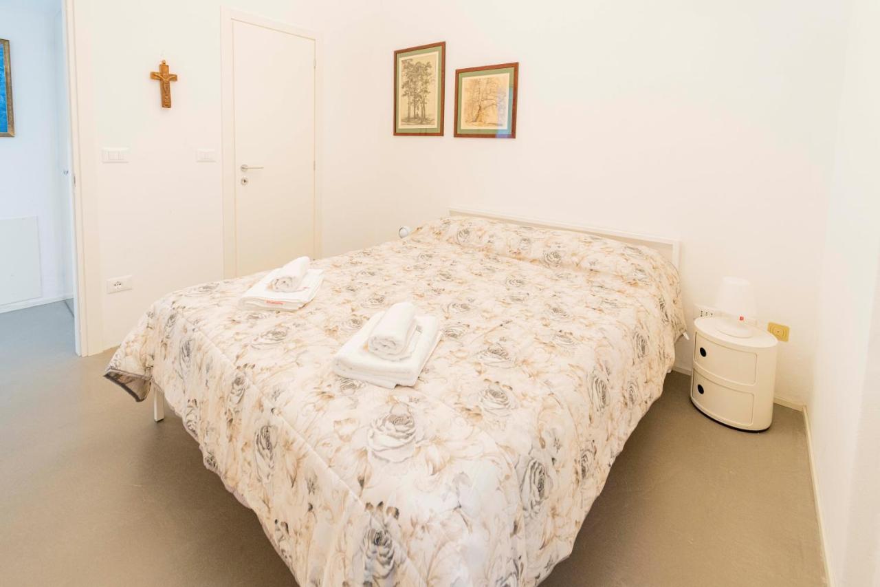111 - Casa La Secca Vista Mare, 100Metri Dalla Spiaggia E Mare 莫内利亚 外观 照片